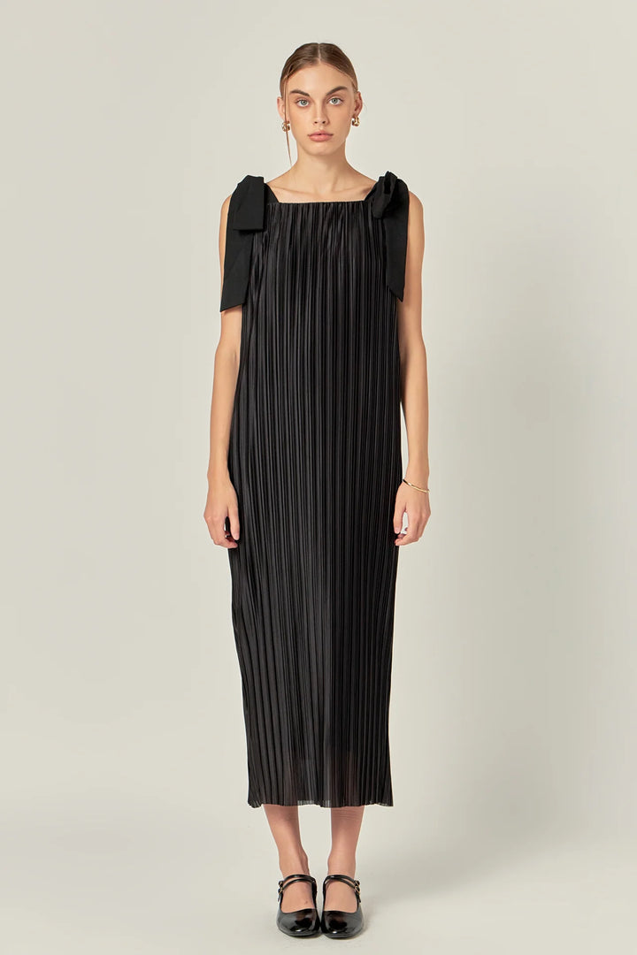 Bow Detailed Pleated Maxi Dress | Black