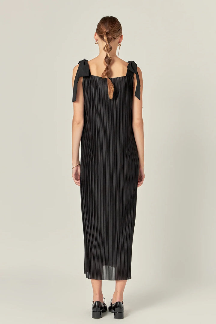 Bow Detailed Pleated Maxi Dress | Black