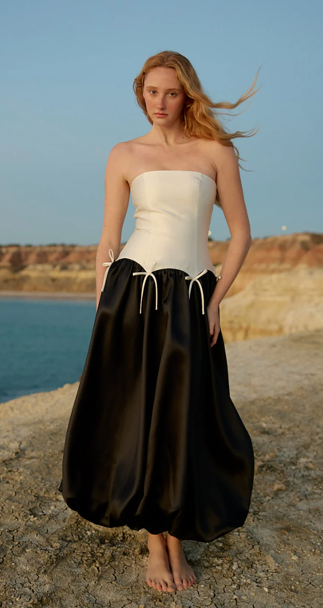 Marguerite Gown in Nero Antique