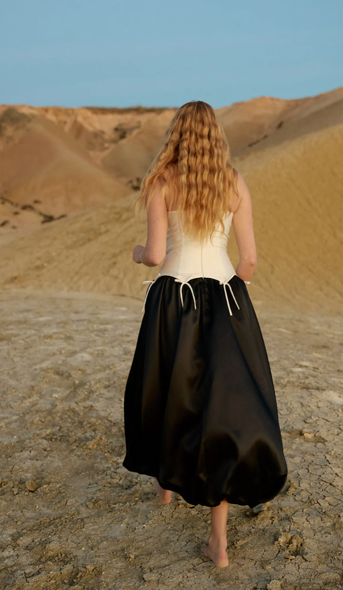 Marguerite Gown in Nero Antique