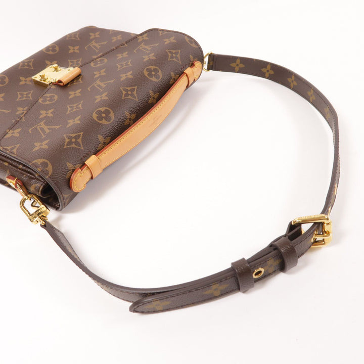 Louis Vuitton Pochette Metis, Monogram