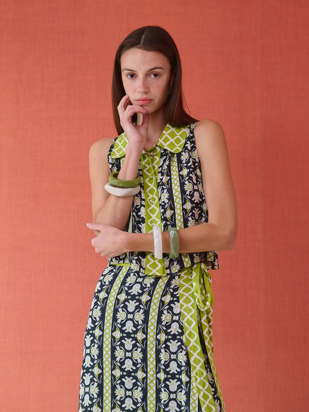 Olive Sleeveless Button Down | Fleur de Lune Black