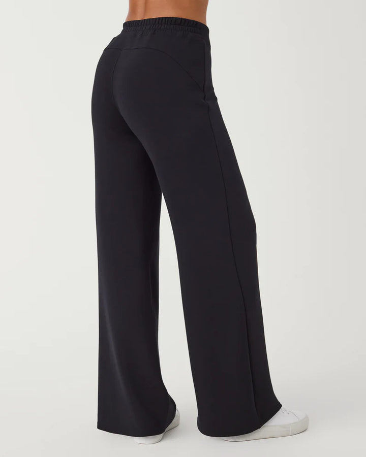 Spanx Air Essentials Wide Leg Pant | Very Black