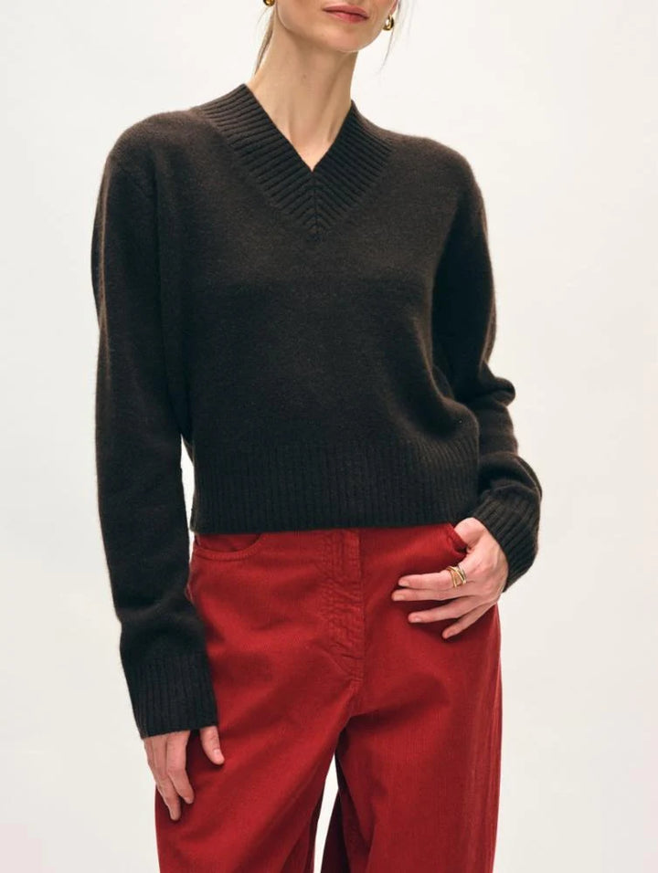 Cashmere Wide Rib Trim V-Neck | Dark Umber