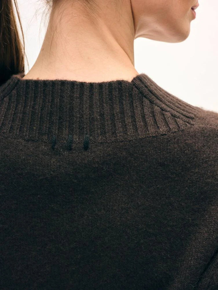 Cashmere Wide Rib Trim V-Neck | Dark Umber