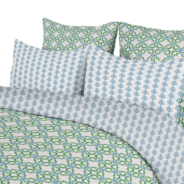 Laura Park Twin 3 Piece Comforter Set