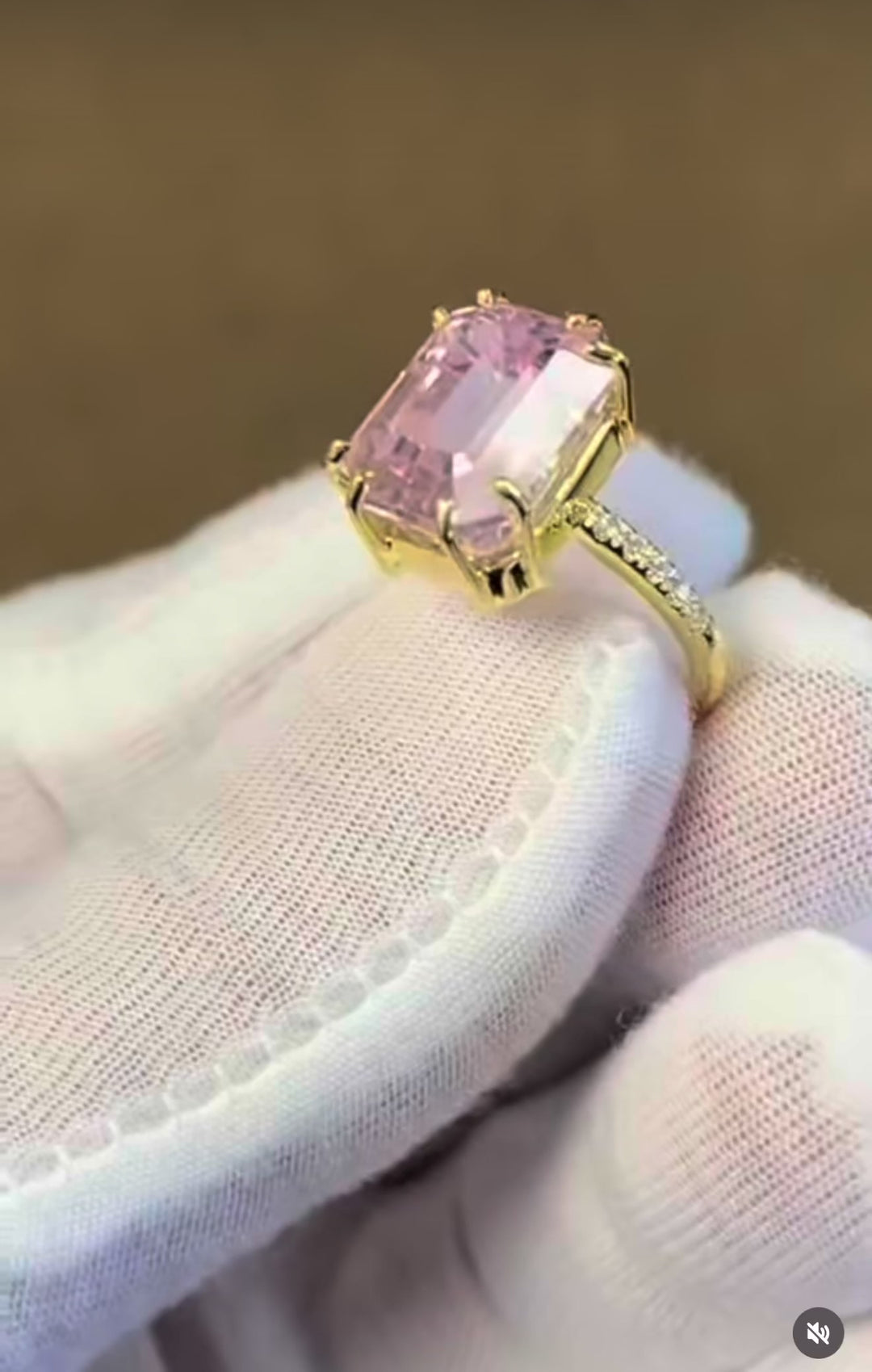 14kt 10.92 Kunzite & .10ct Diamond Ring R17754DKZ