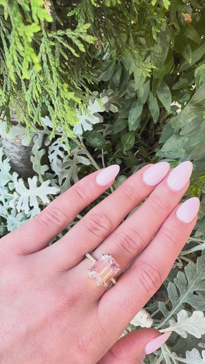 14kt 10.92 Kunzite & .10ct Diamond Ring R17754DKZ