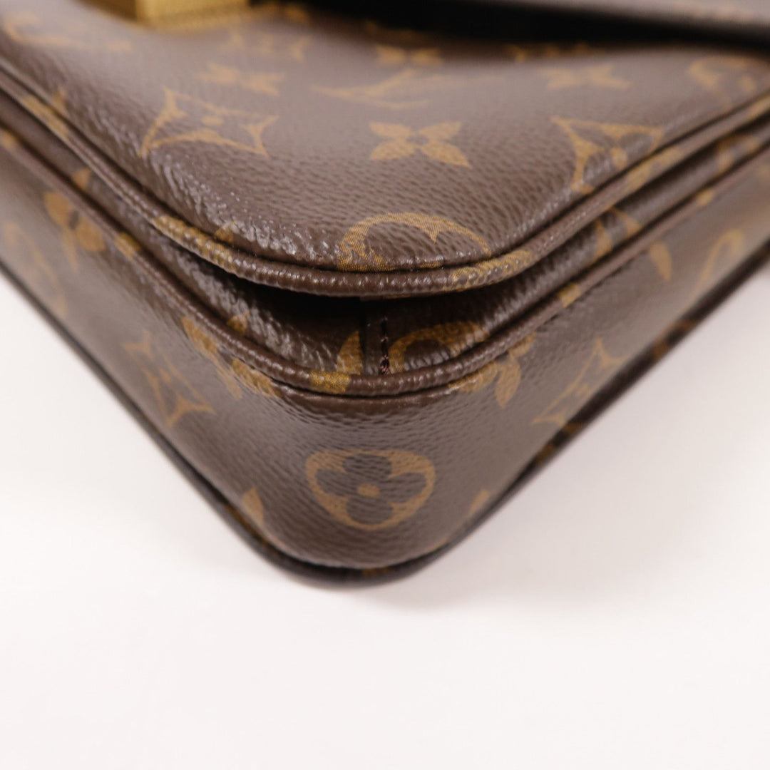 Louis Vuitton Pochette Metis, Monogram