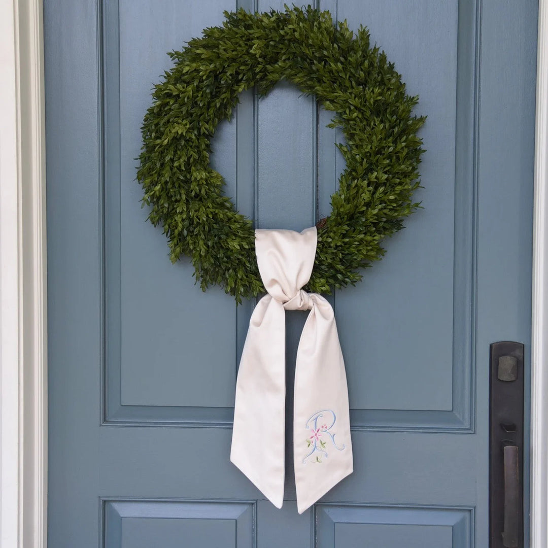 Round Boxwood Wreath 24"