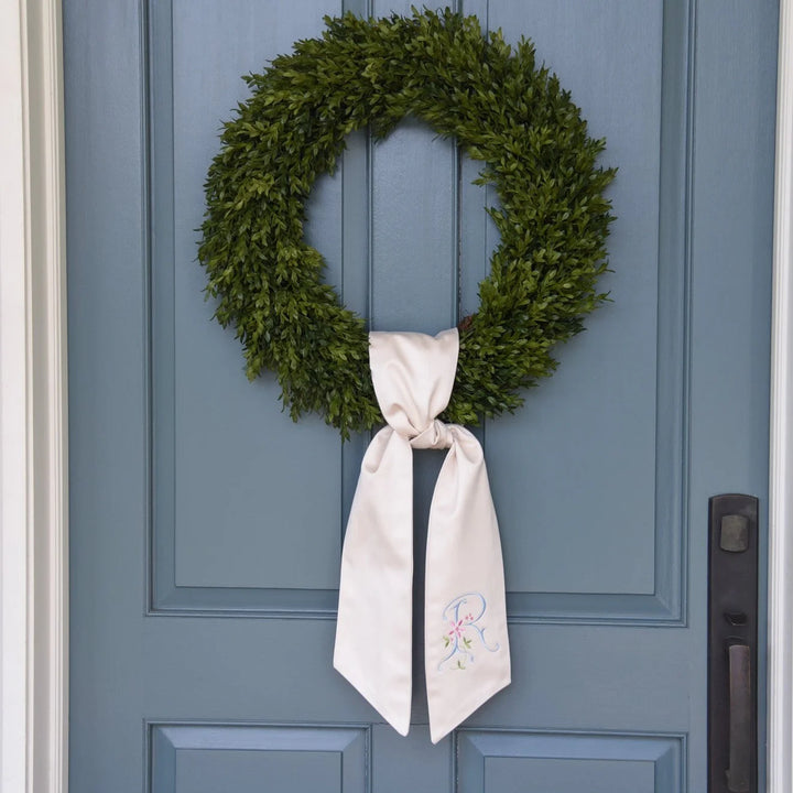 Round Boxwood Wreath 24"
