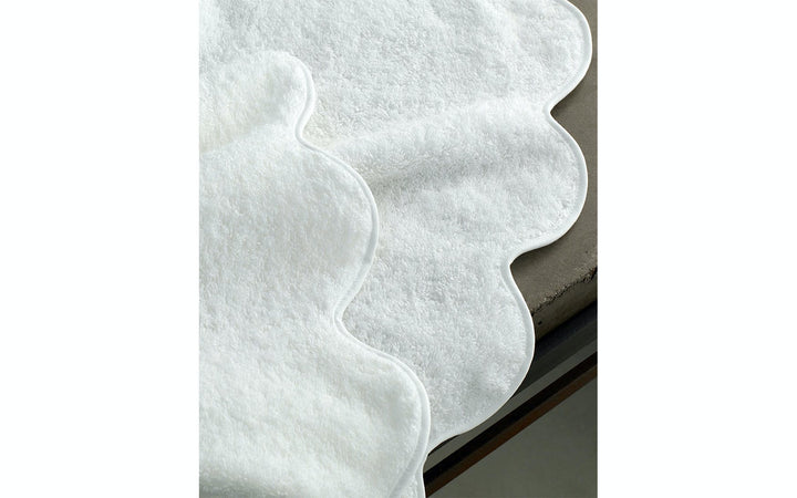 Cairo Scallop Bath Collection