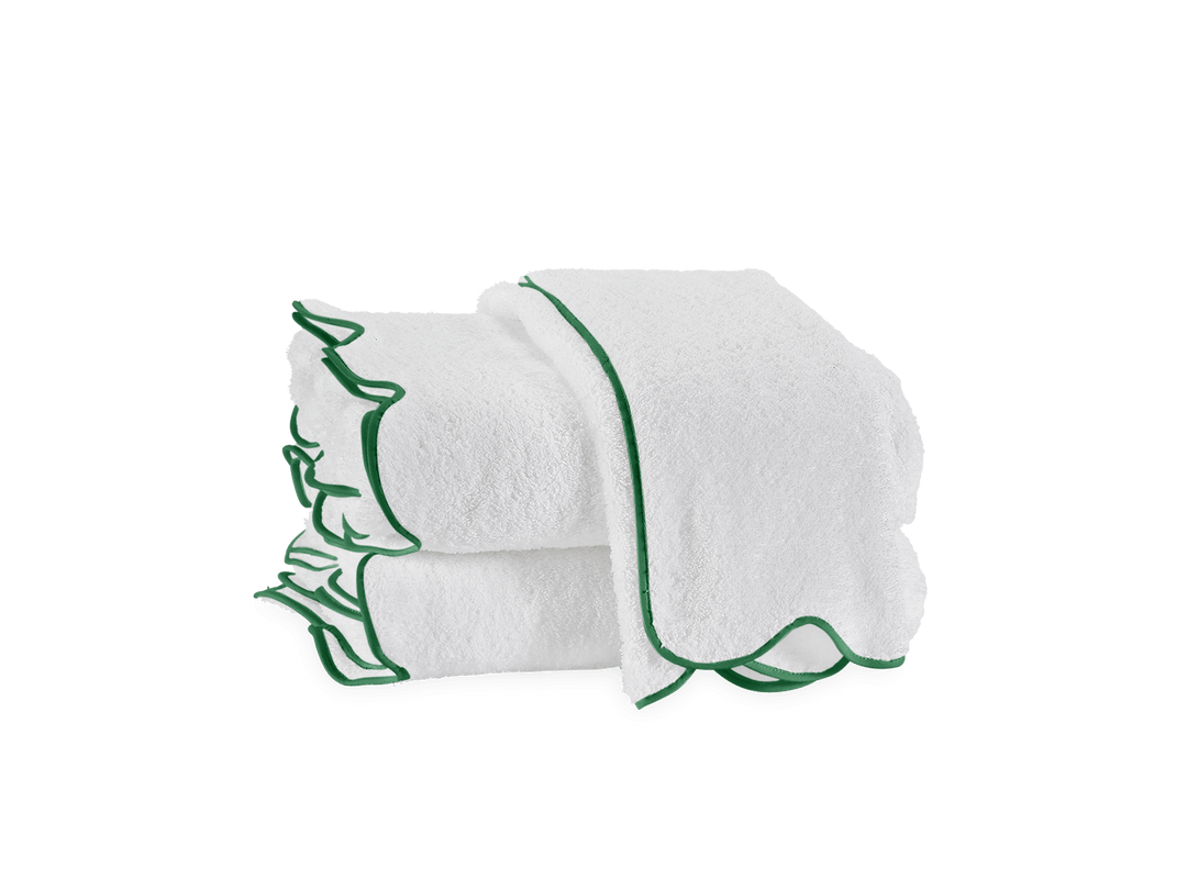 Cairo Scallop Bath Collection