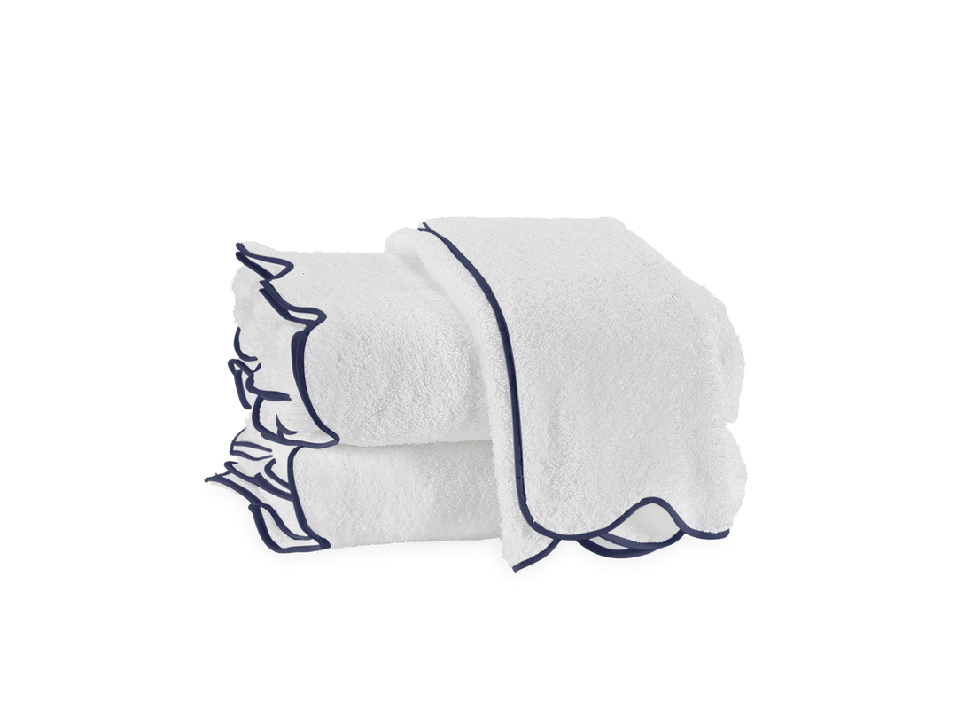Cairo Scallop Bath Collection