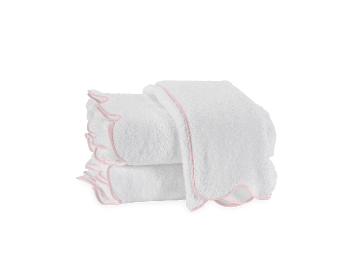 Cairo Scallop Bath Collection