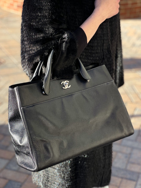 Chanel Cerf Tote Review 
