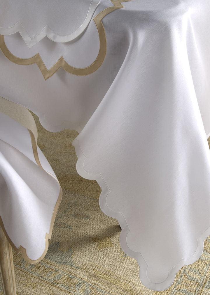 Mirasol Tablecloth
